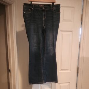 NWOT TORRID sz 18R Luxe Slim Boot Denim Jeans Classic